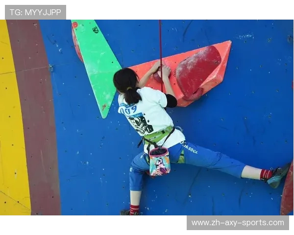 南京攀岩队与西安攀岩队的精彩对决与力量较量全景分析 南京攀岩队与西安攀岩队的精彩对决与力量较量全景分析